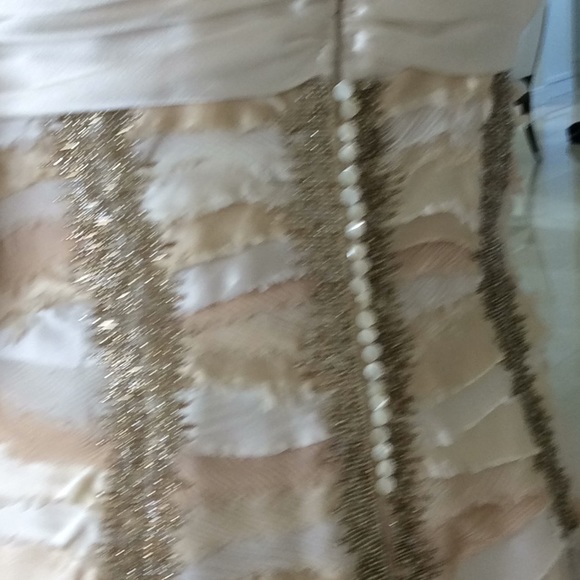 Carolina Herrera gown size 4 - Picture 4 of 6